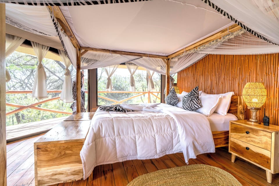 Luxury Room, Balcony, Valley View | Desk, laptop workspace, free WiFi