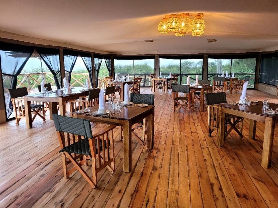 Kumbukumbu Serengeti Safari Camp Hotel in Tanzania