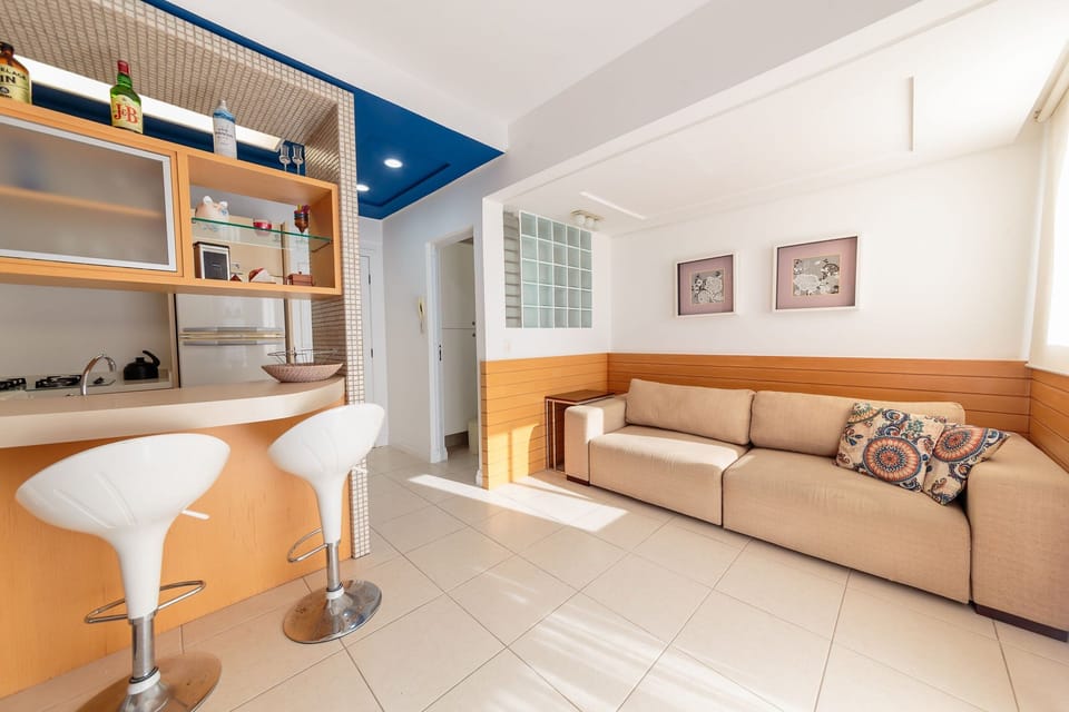 Basic Apartment | Living area