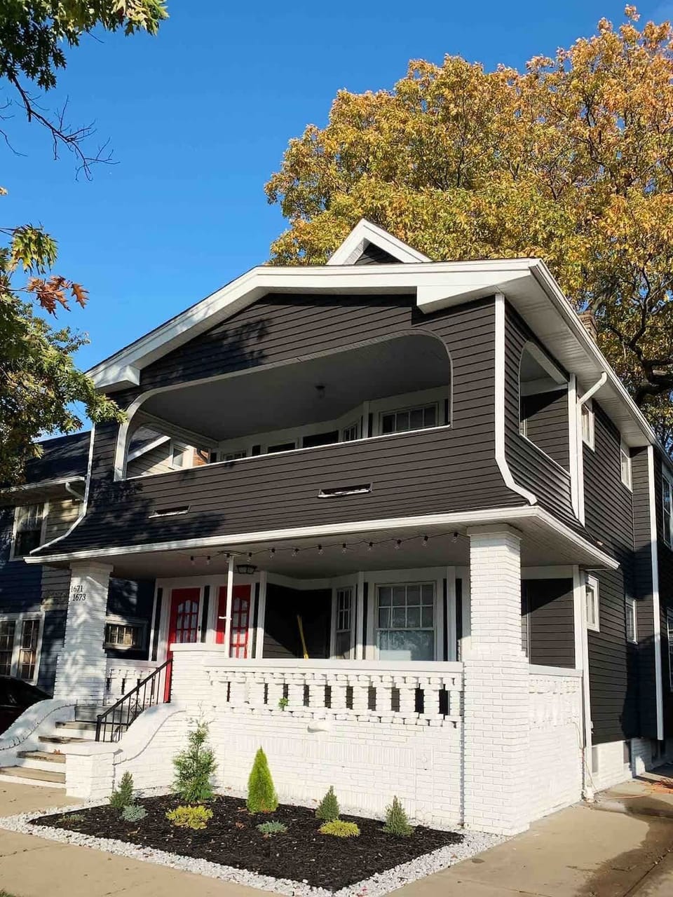 Black siding with red door? Kyle thought I’m crazy - but it turned out ok Alo 