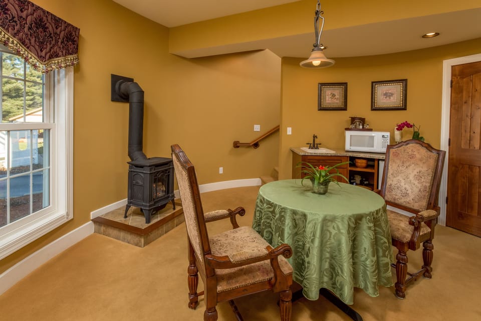 Fridge, microwave, coffee/tea maker