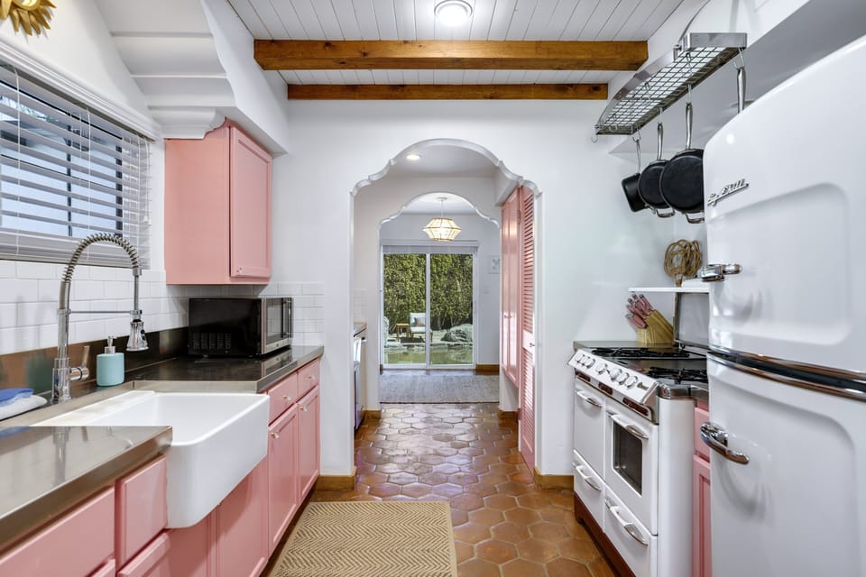House, Multiple Beds, Pool Access, Mountain View (Cardillo 3) | Private kitchen