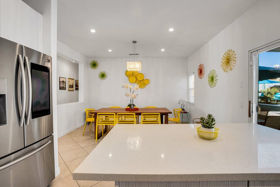 House, Multiple Beds, Pool Access, Pool View (Via Escuela 2) | Dining
