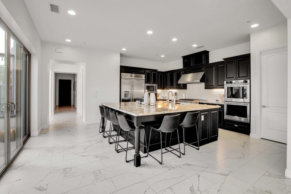 House, Multiple Beds, Pool Access, Mountain View (Champions) | Private kitchen