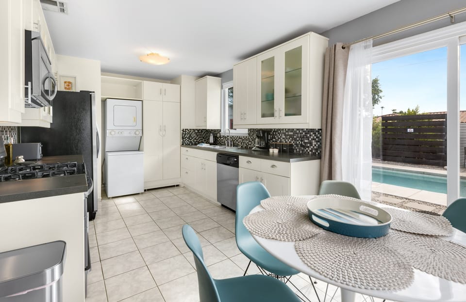 House, Multiple Beds, Pool Access, Pool View (Volturno) | Private kitchen