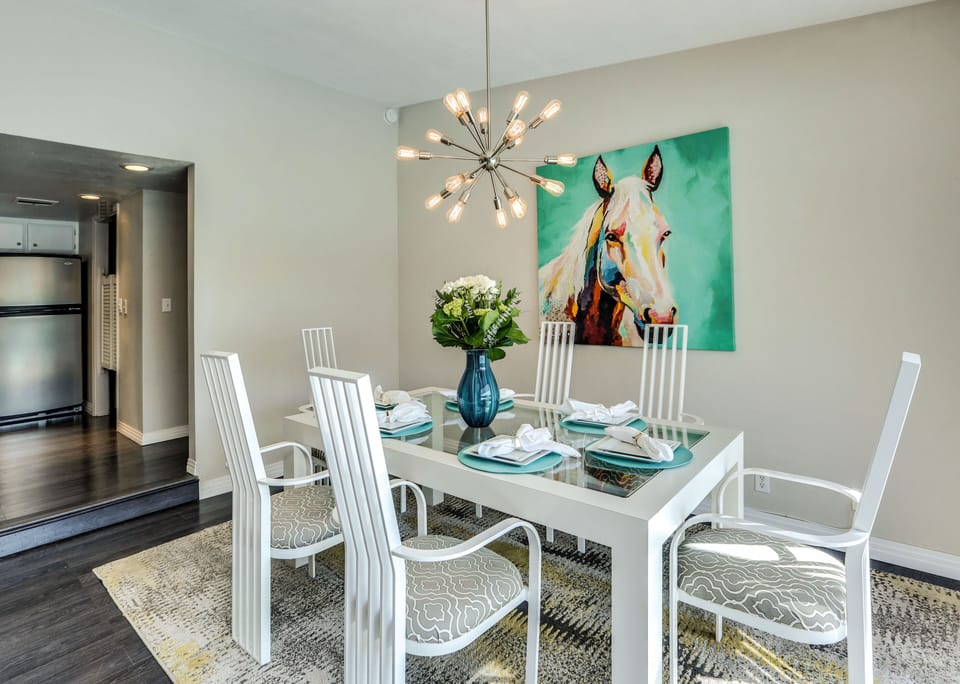 House, Multiple Beds, Pool Access, Pool View (Via Escuela 3) | Dining