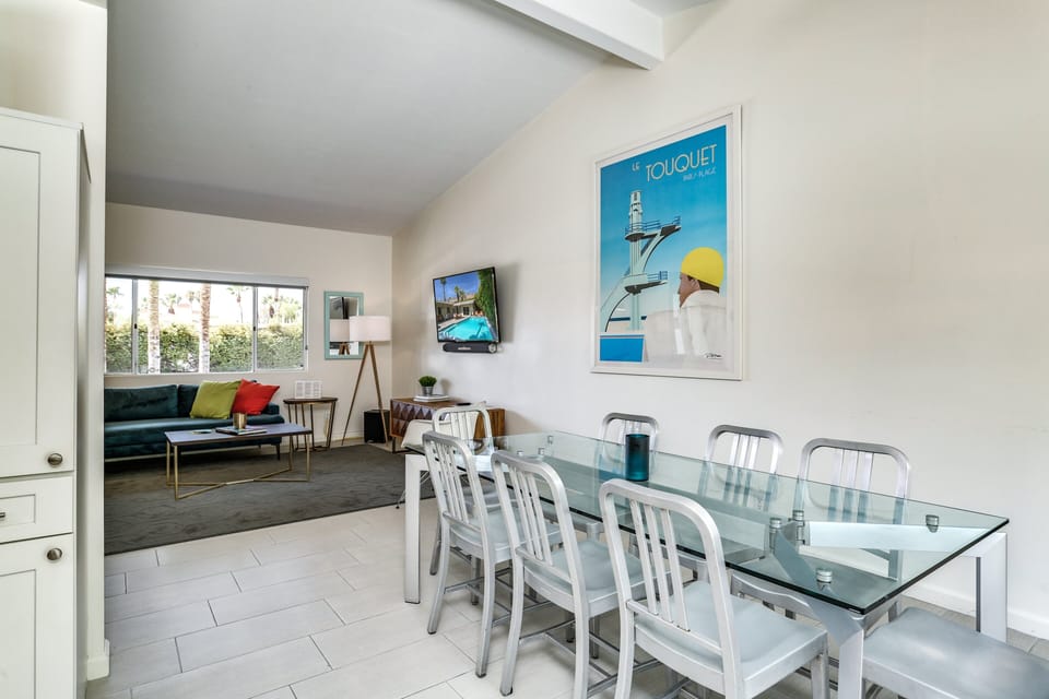 House, Multiple Beds, Pool Access, Pool View (Luring) | Dining