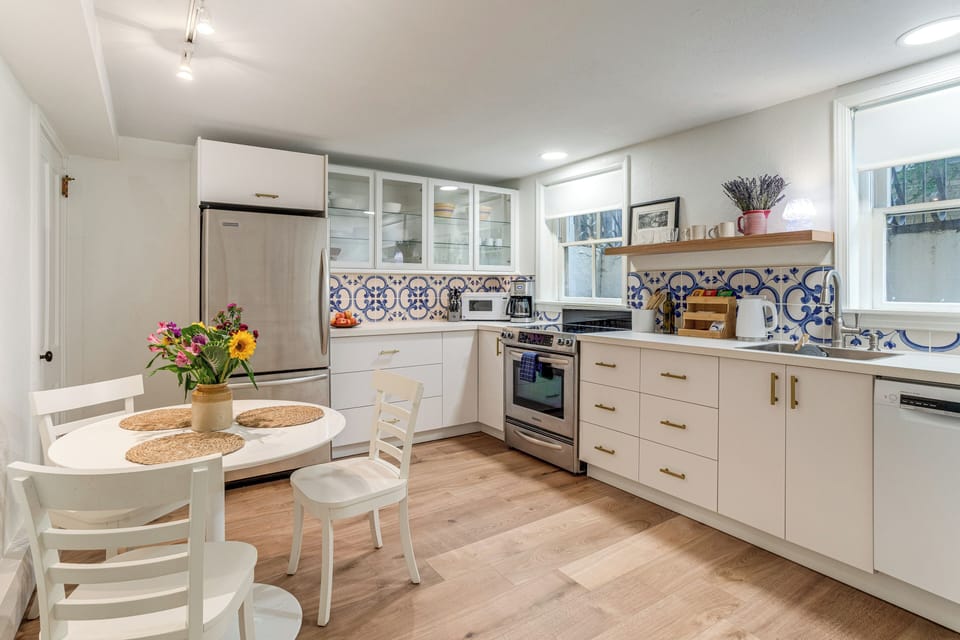 Kitchen | Dining Table | Cooking Basics | Dishware/Flatware | Drip Coffee Maker