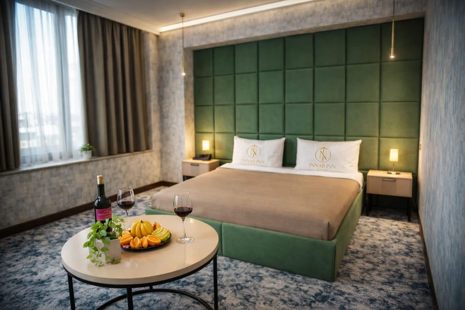 Classic Room | Premium bedding, down comforters, in-room safe, desk