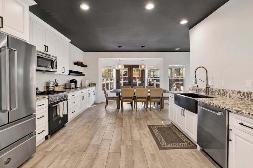 Chalet, Multiple Beds, Pool Access, Mountain View (VC603) | Private kitchen