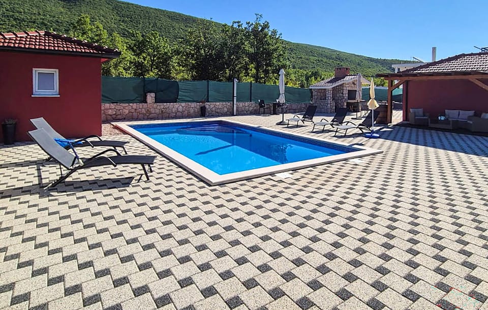 pool