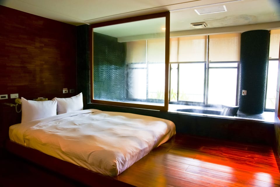 Superior Room | Down comforters, blackout drapes, rollaway beds, free WiFi