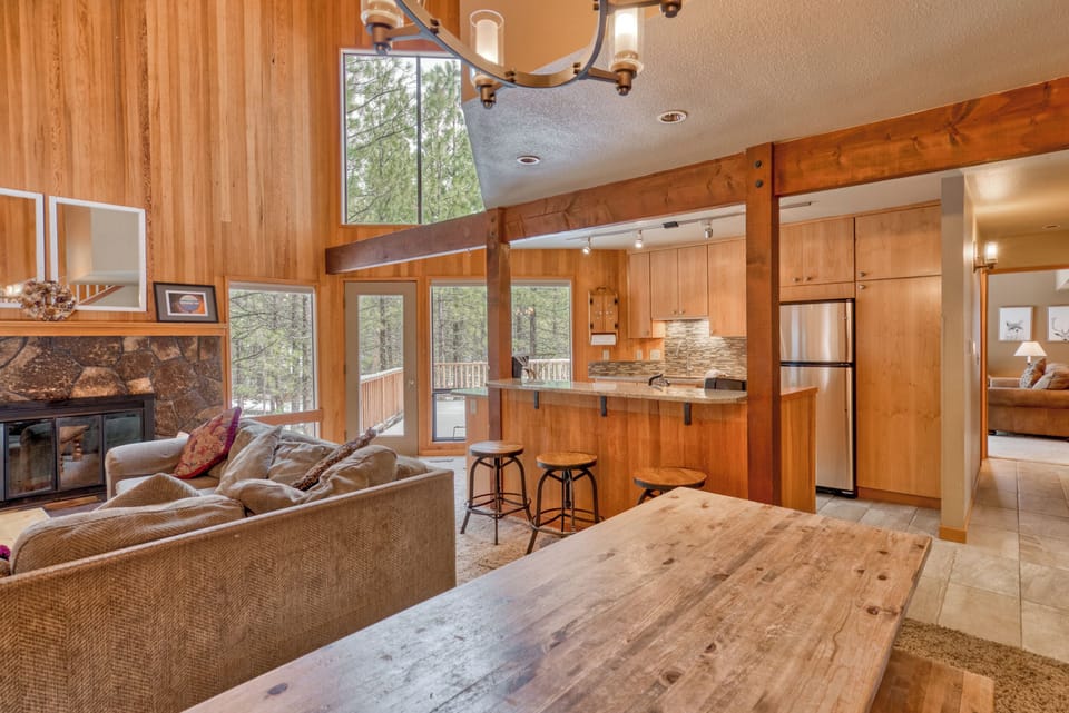 BB049 Black Butte Ranch OR 97759 Large-11