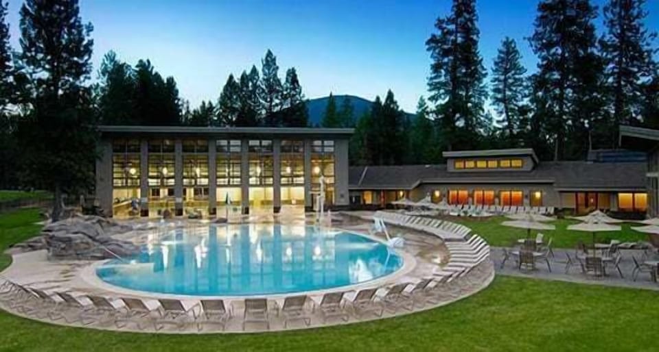 Glaze Meadow Recreation Center outdoor pool with Black Butte in the background