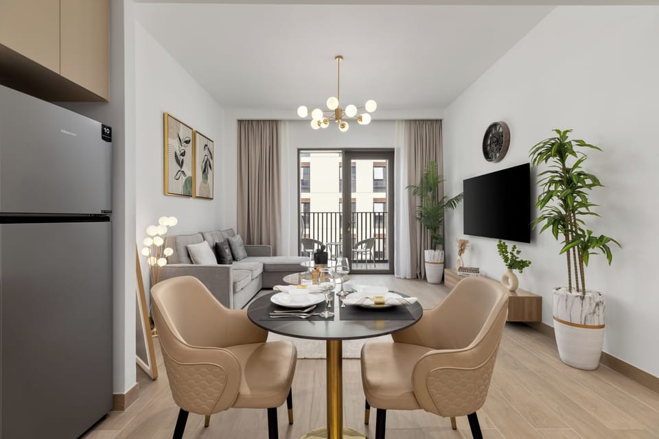 Deluxe Apartment, Non Smoking | In-room dining