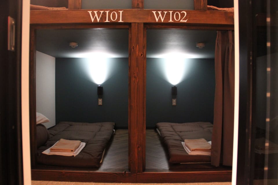 Cabin, Women only, Non Smoking | In-room safe, bed sheets