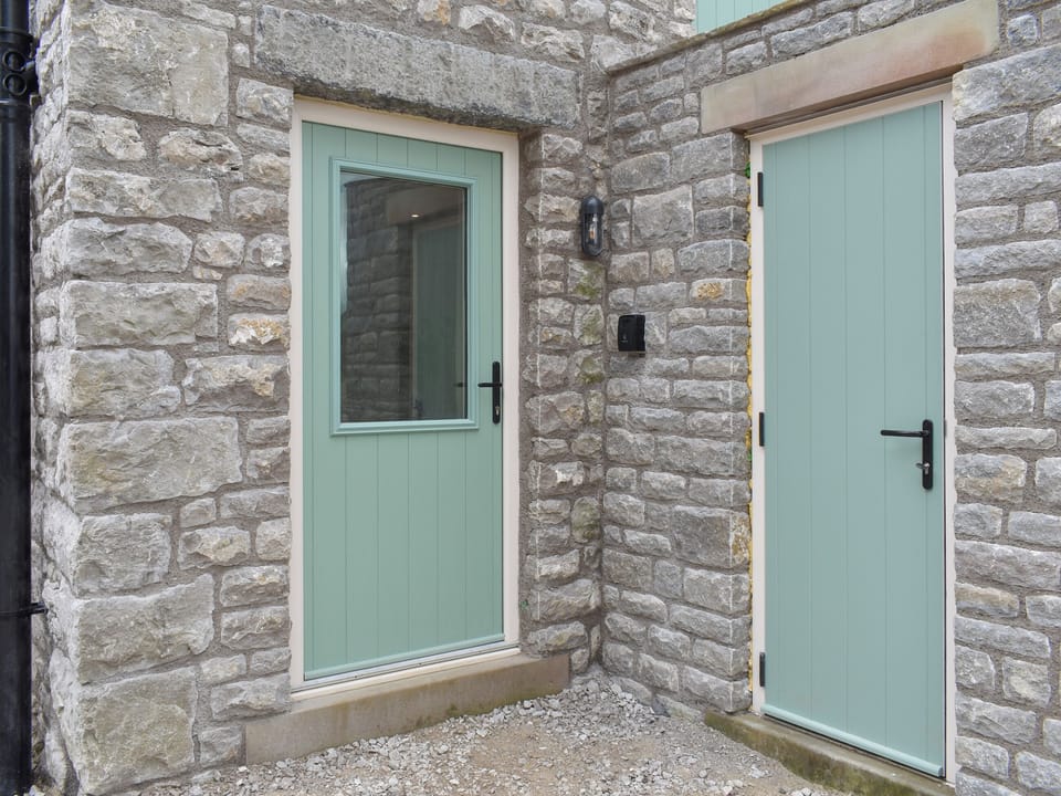 Exterior | The Cowshed - The Quiet Woman, Earl Sterndale, near Buxton