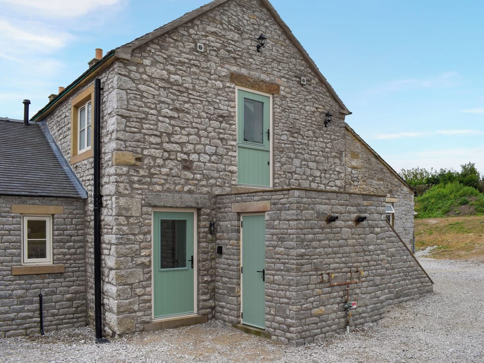 Exterior | The Cowshed - The Quiet Woman, Earl Sterndale, near Buxton