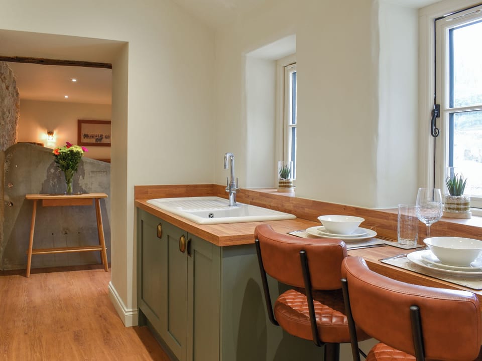 Kitchen area | The Cowshed - The Quiet Woman, Earl Sterndale, near Buxton