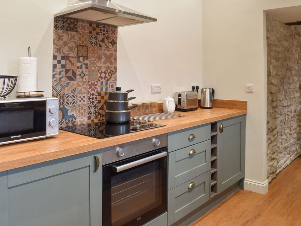 Kitchen area | The Cowshed - The Quiet Woman, Earl Sterndale, near Buxton
