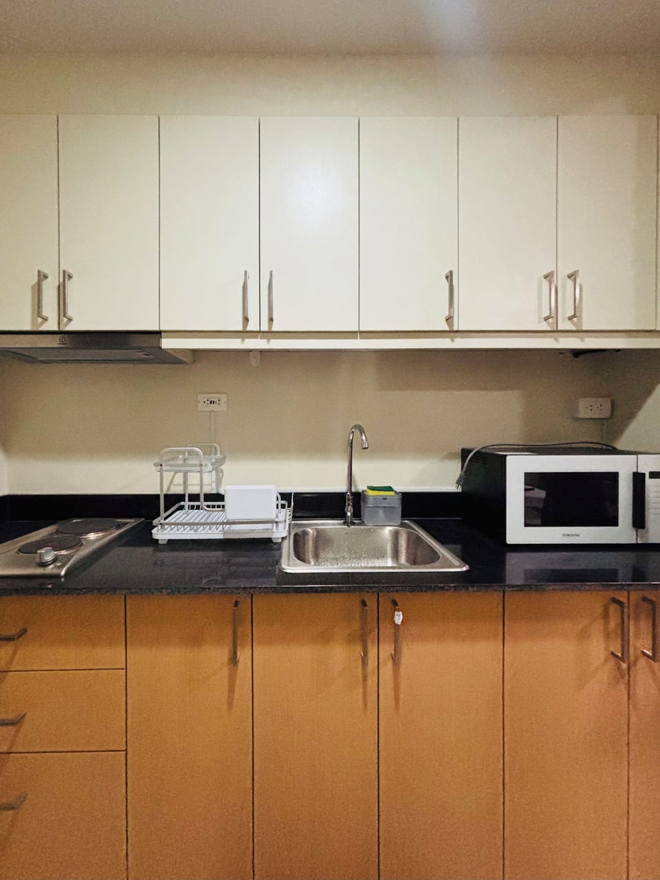 Condo, 1 Bedroom, Balcony, Pool View | Interior