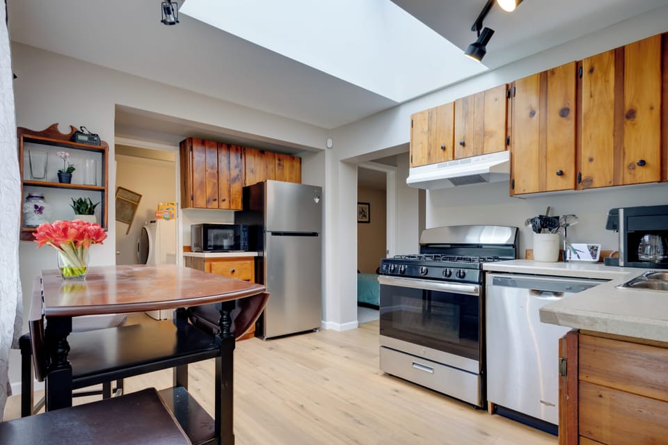 Kitchen | Dining Area