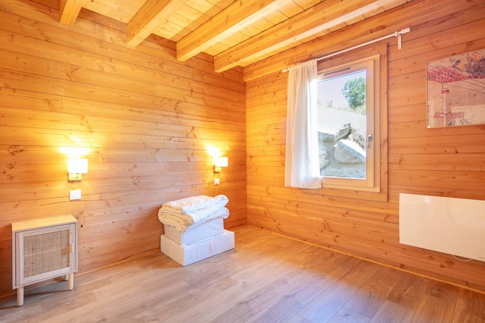 Chalet | 4 bedrooms, iron/ironing board