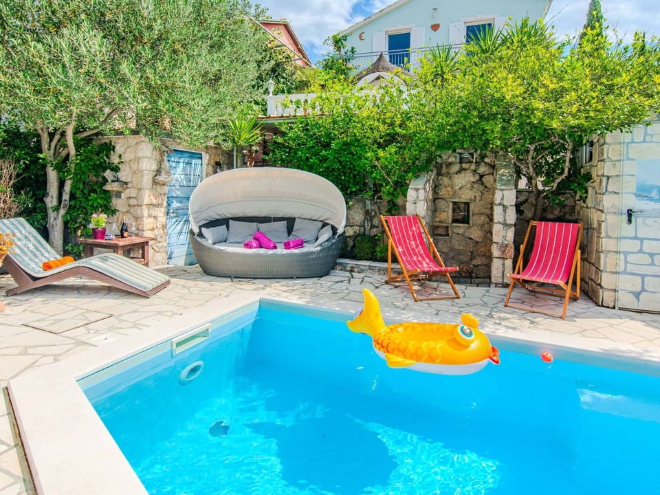 Swimming Pool, Resort, Outdoor Furniture, Leisure, Eco Hotel, Recreation, Garden, Landscaping, Backyard, Vacation