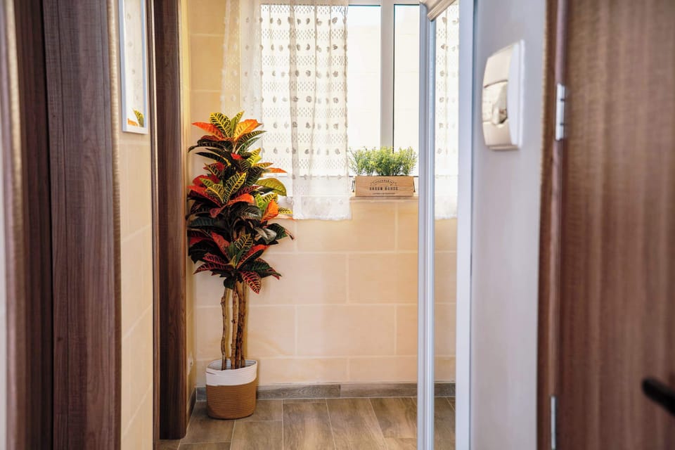 Decor details