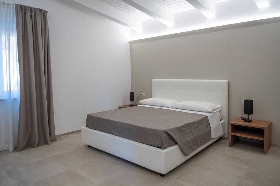 Standard Double or Twin Room | In-room safe, blackout drapes, free WiFi, bed sheets