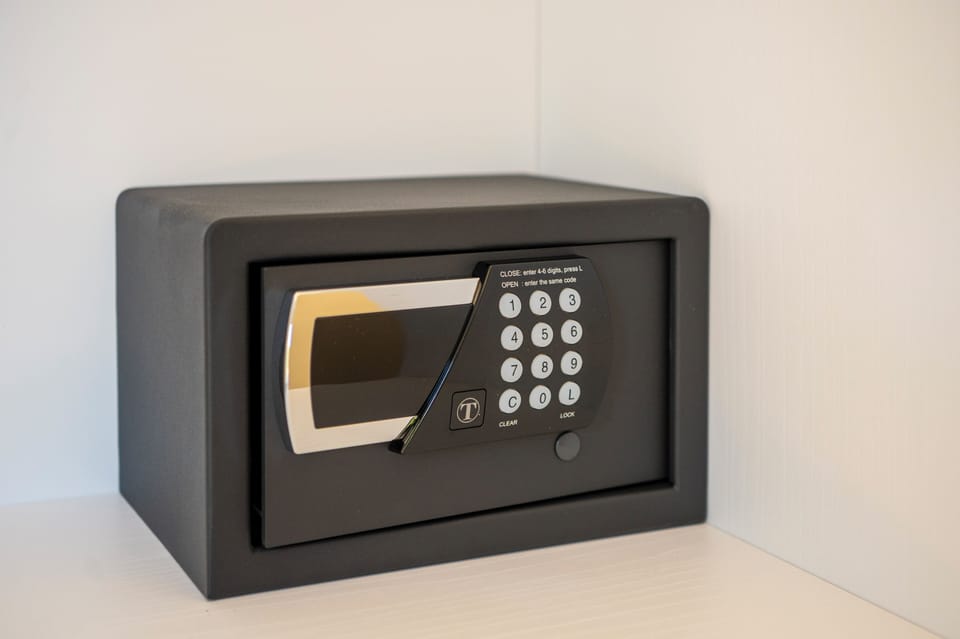 Standard Double or Twin Room | In-room safe, blackout drapes, WiFi (free), bed sheets