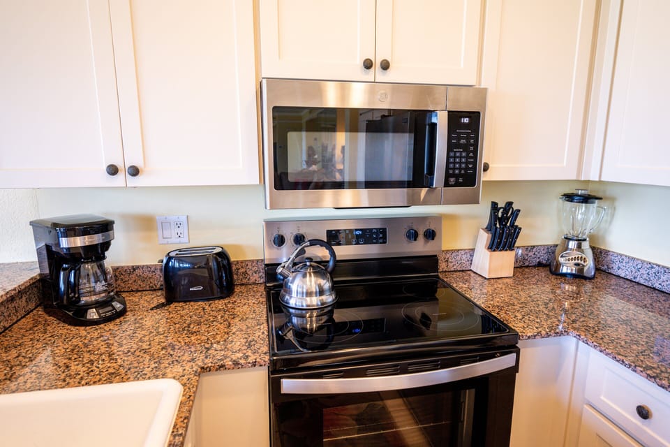 Fully loaded kitchen