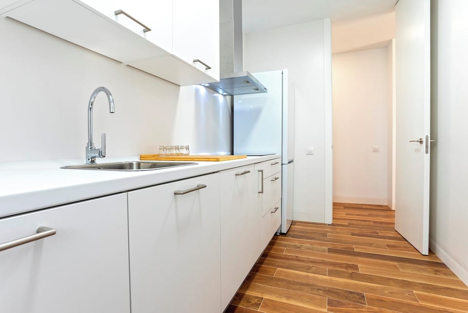 Apartment (3 Bedrooms) | Private kitchen | Fridge, microwave, stovetop, dishwasher