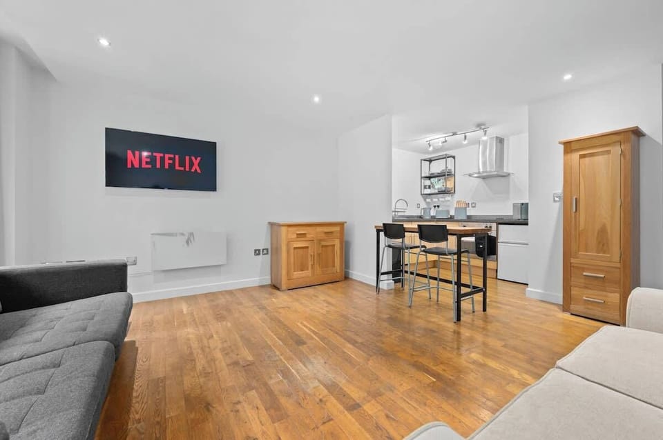 Bright and airy kitchen diner perfect for cooking up a storm or grabbing a morning coffee