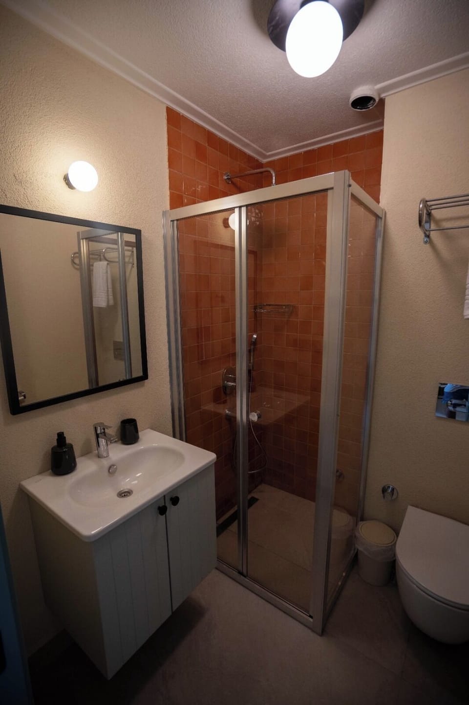 Double Room, Garden View | Bathroom