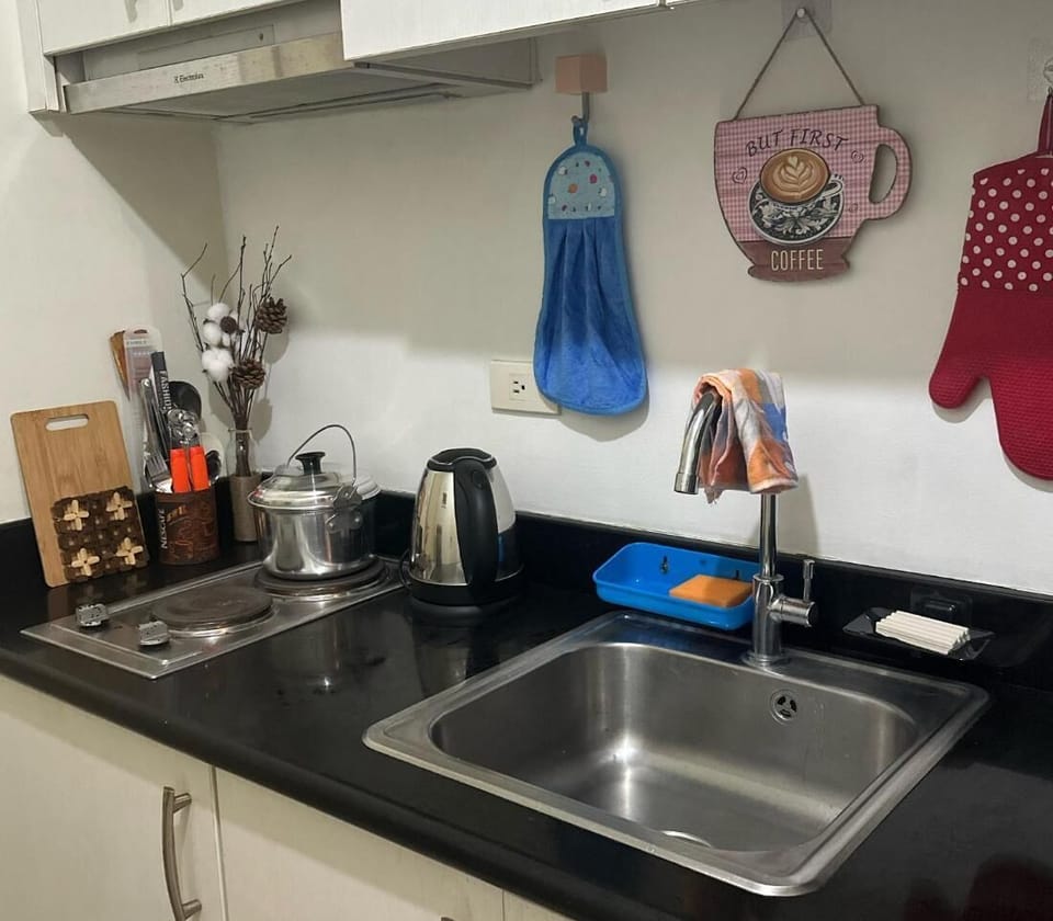 Condo, 2 Bedrooms, Accessible, Smoking | Private kitchen