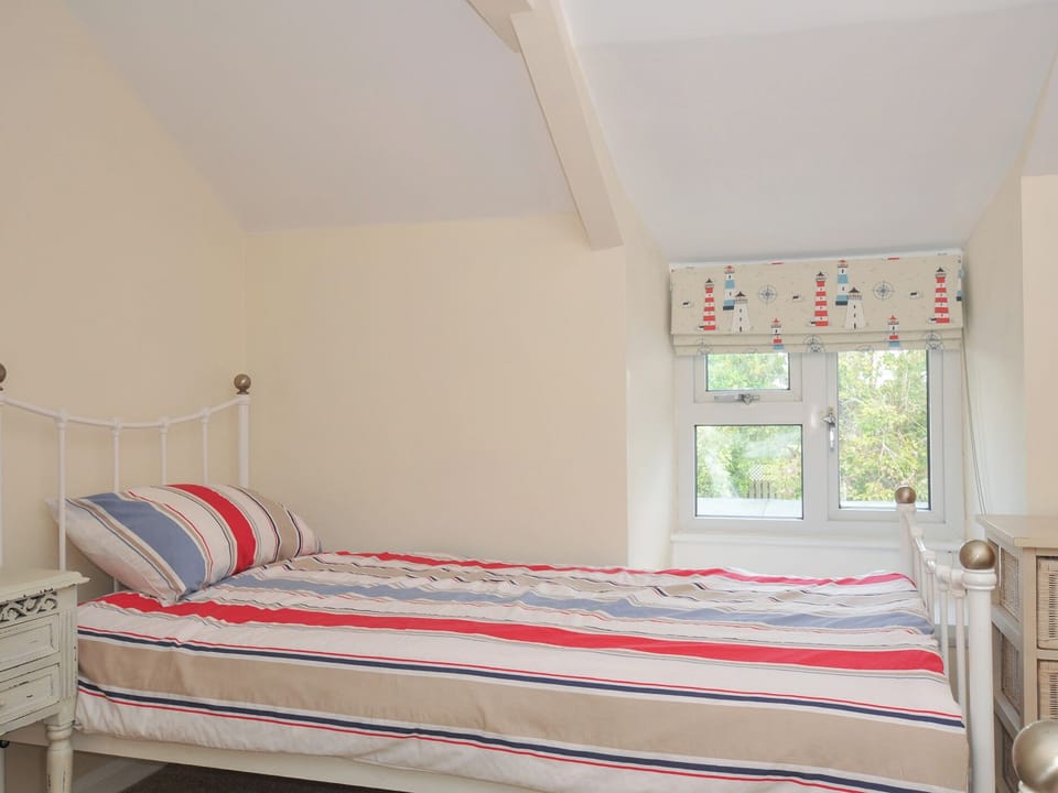 2 bedrooms, individually decorated, individually furnished, free WiFi