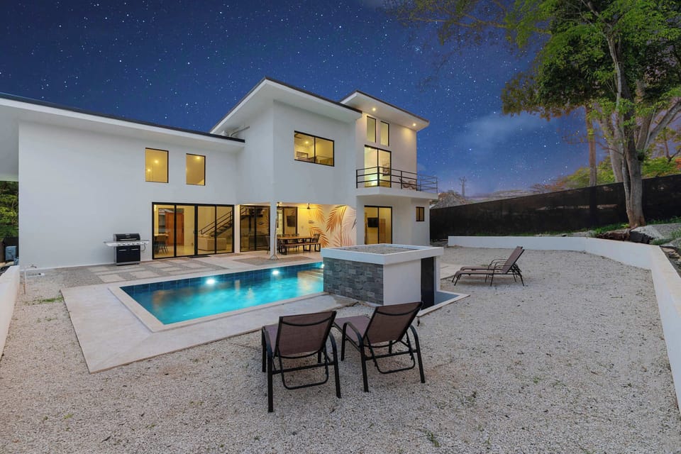 Casa Kai: Stargaze poolside. Your nocturnal escape under endless skies.

