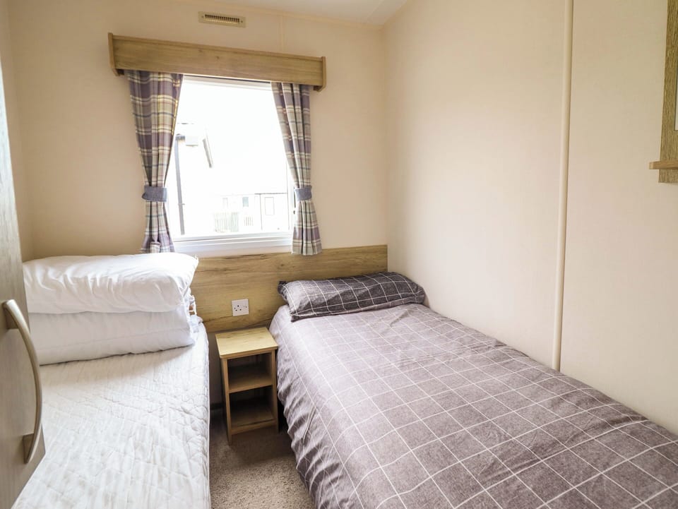 3 bedrooms, individually decorated, individually furnished, free WiFi