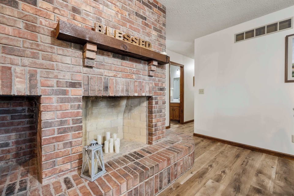 Make mealtime memories together at the kitchen dining table, seating 6​