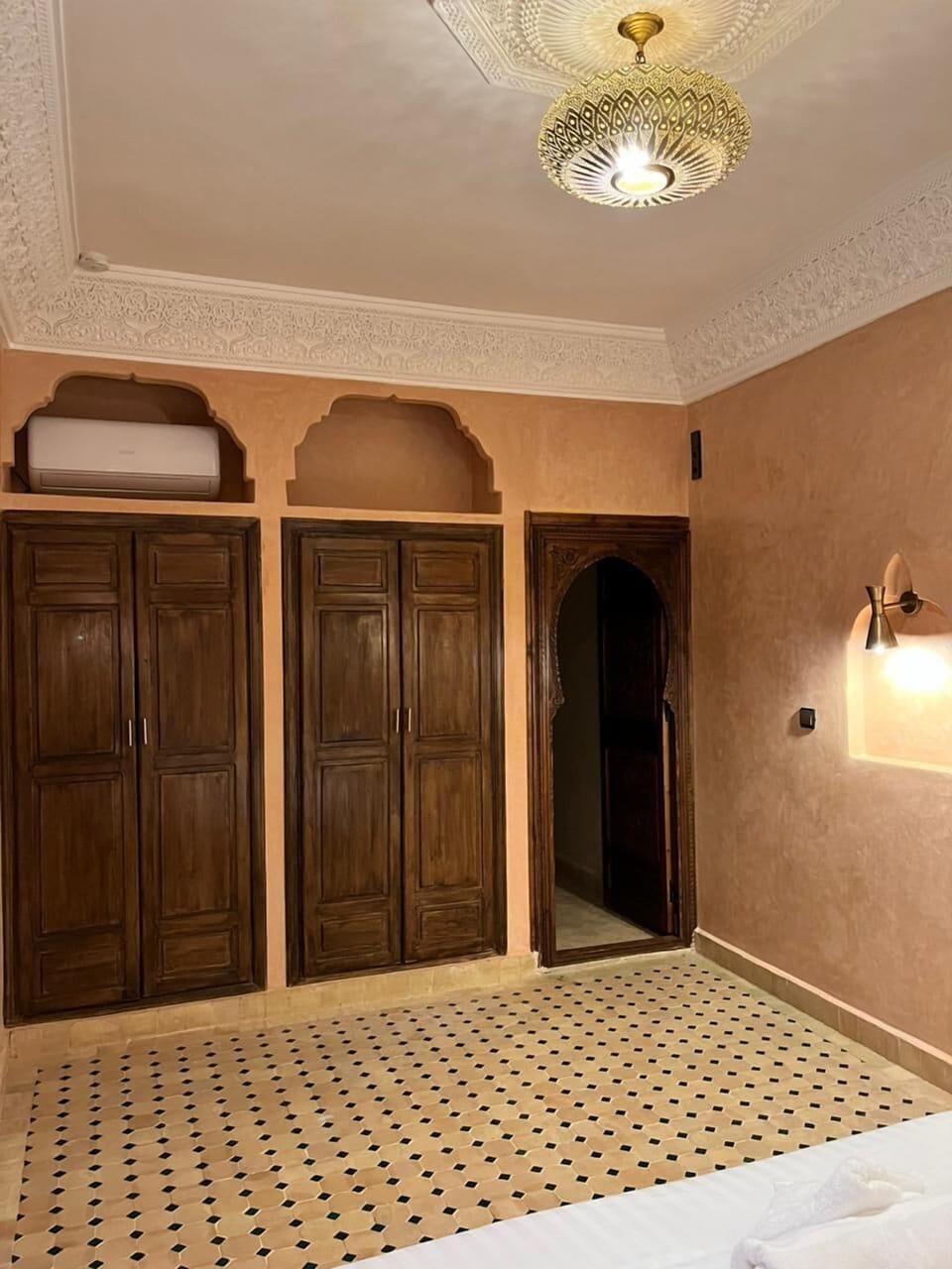 Deluxe Double or Twin Room | In-room safe, iron/ironing board, free WiFi