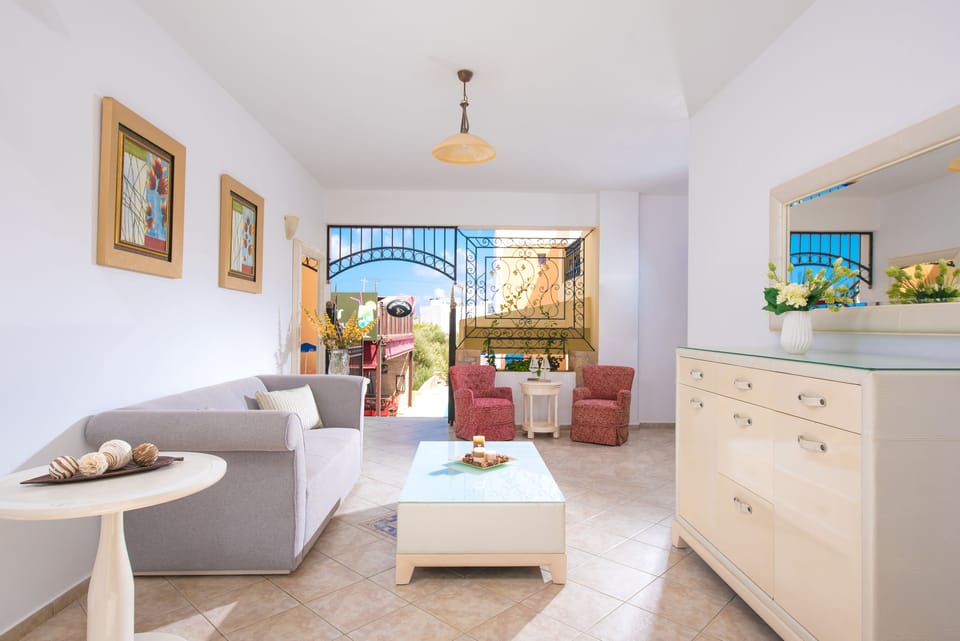 Apartment | Iron/ironing board, free cribs/infant beds, free WiFi, bed sheets