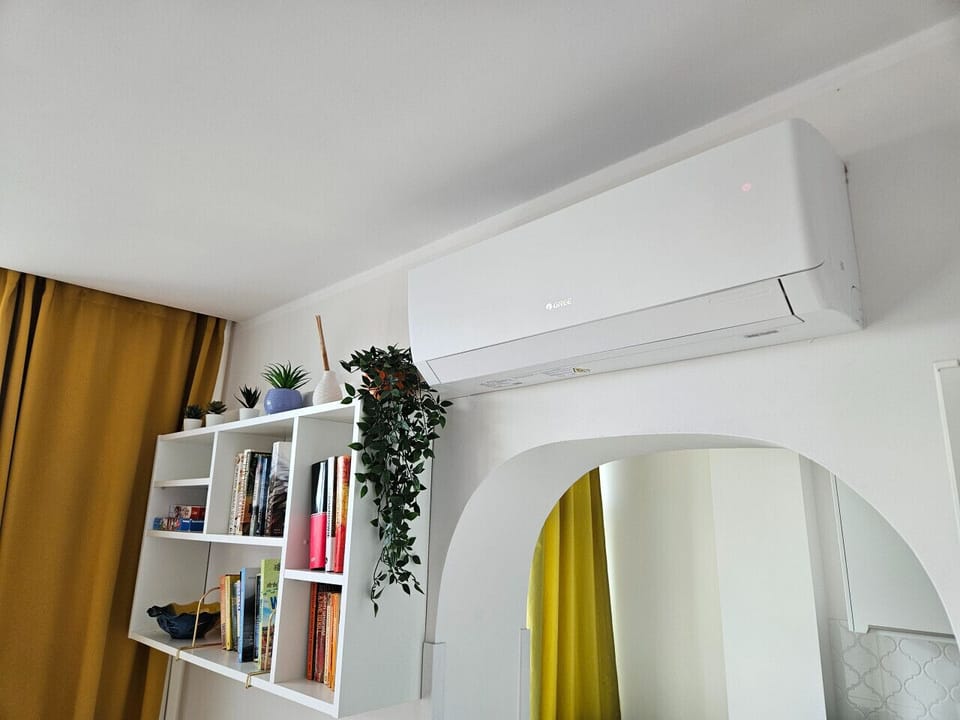 Air Conditioning | Book Now with RENTUJEMY.COM