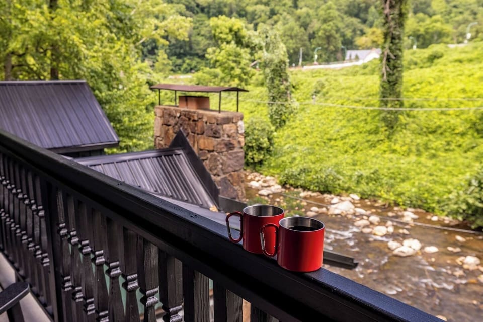 Top floor private balcony