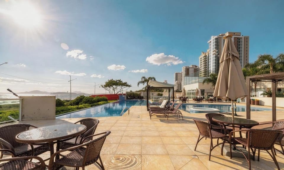 Basic Apartment | Pool
