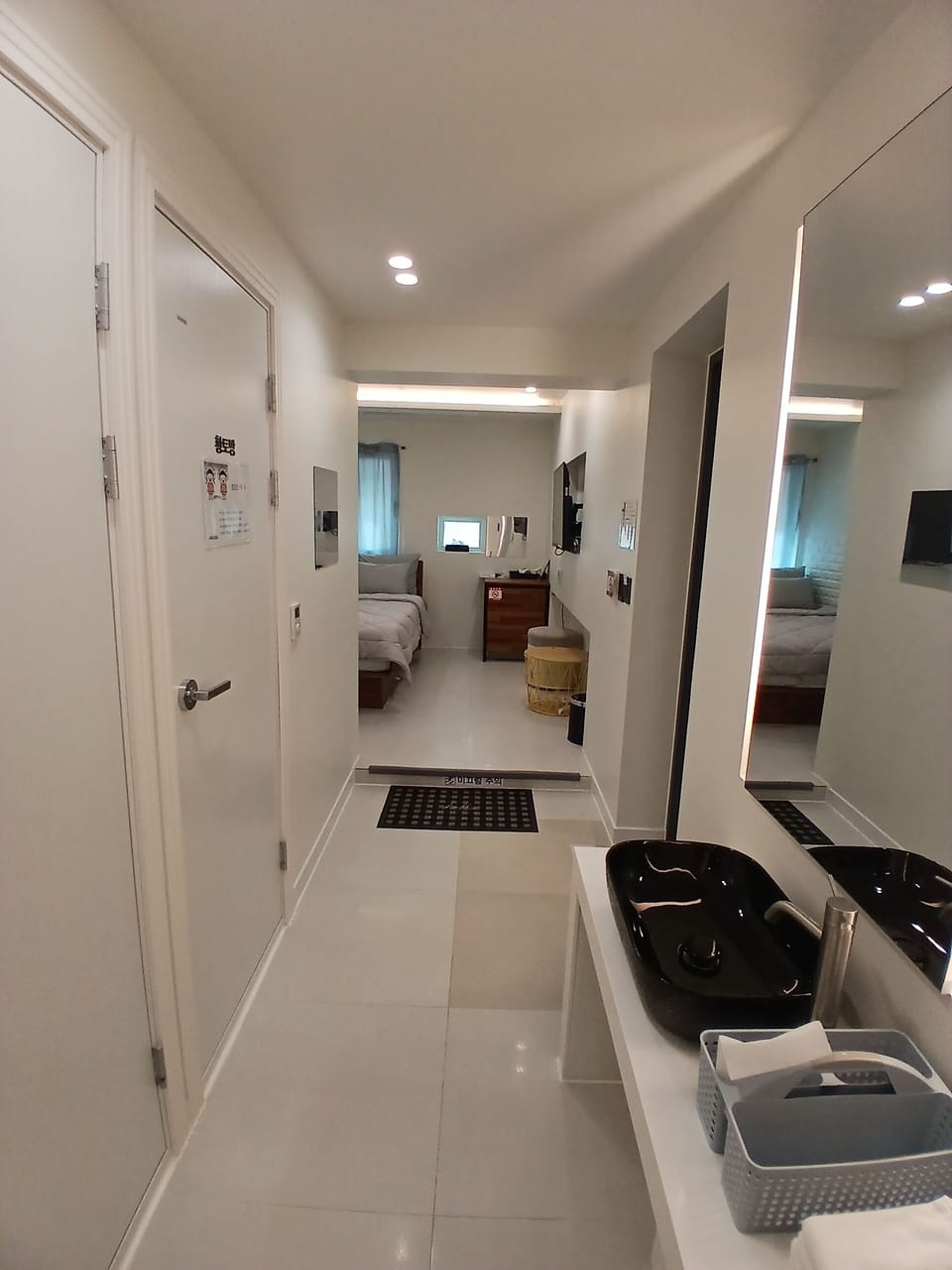 Deluxe Steaming Spa Room, City View | Living area