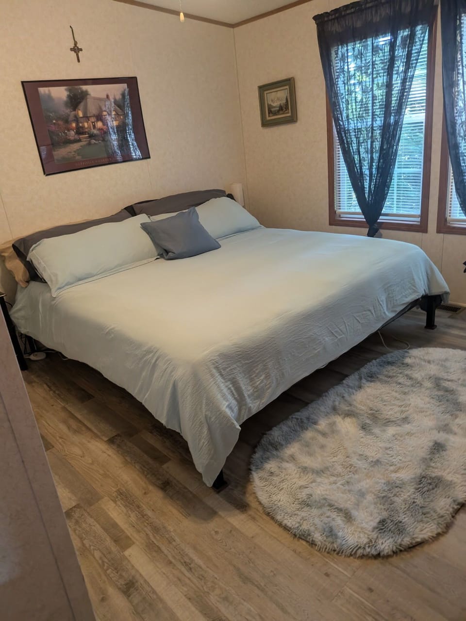 2nd bedroom king