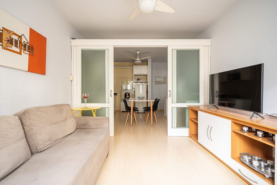 Basic Apartment | Living area
