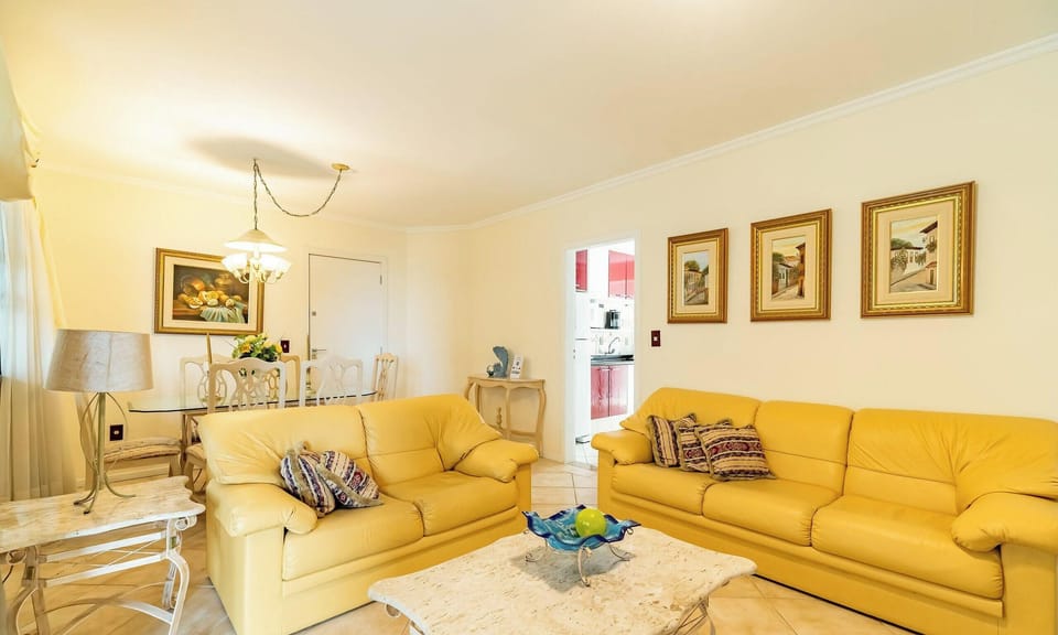 Basic Apartment | Living area