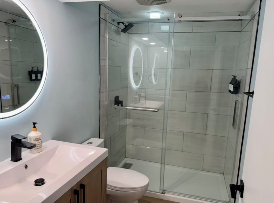Full bathroom
